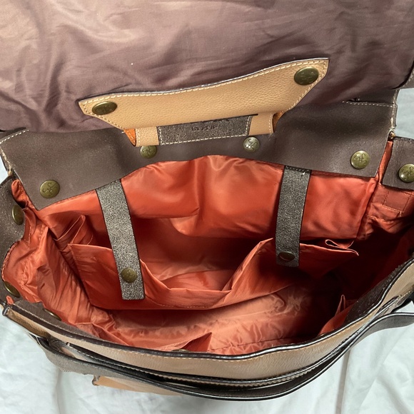 Scout by PPB Leather Convertible Crossbody Messenger and Diaper Bag - Picture 7 of 15